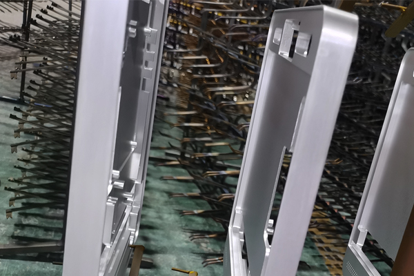 鋁合金加工表面處理工藝-鋁合金加工表面發黃怎么處理掉呢(圖3)